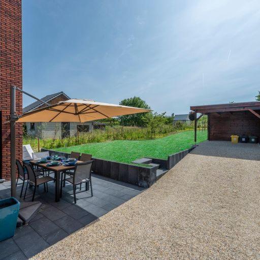 Unique Hideaway, Holiday House With Large Garden Kortenaken Bagian luar foto